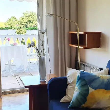 Rose Apartment *