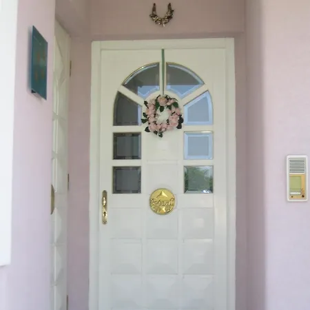 Rose Sankt Kanzian am Klopeiner See