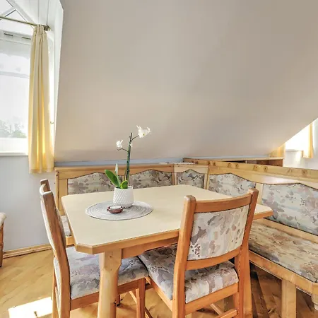 Rose Apartment