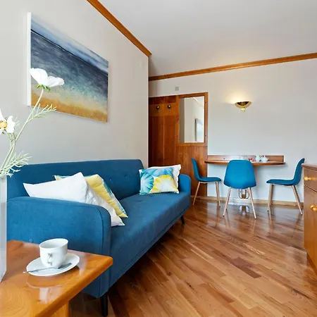 Rose Apartment *