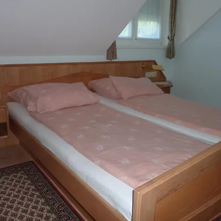 Rose Sankt Kanzian am Klopeiner See