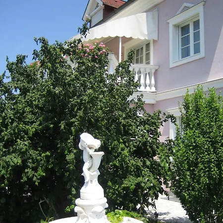 Rose Sankt Kanzian am Klopeiner See